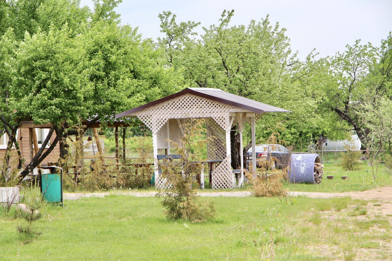 Hotel Kvetky Yablyni Sutoki Exterior foto